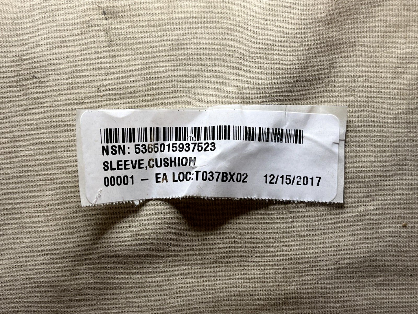 NEW CUSHION SLEEVE 690668B 120871B 5365015937523 5365-01-593-7523