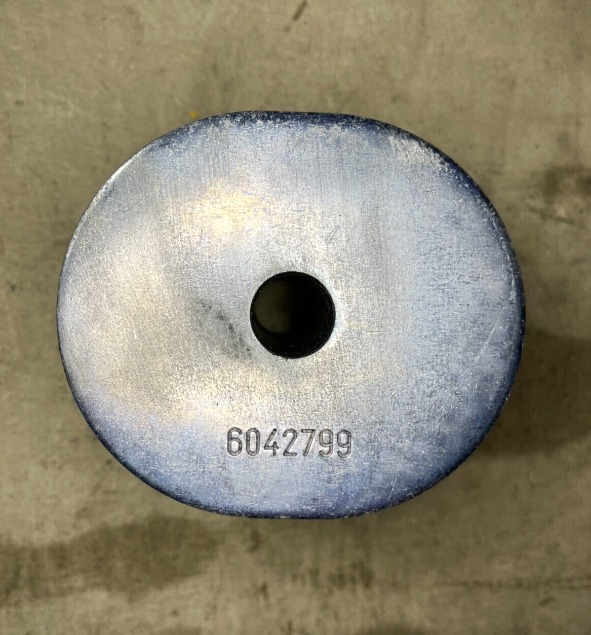 HMMWV HUMVEE LATE STYLE BODY MOUNT 6042800 12598952 5340-01-568-4874