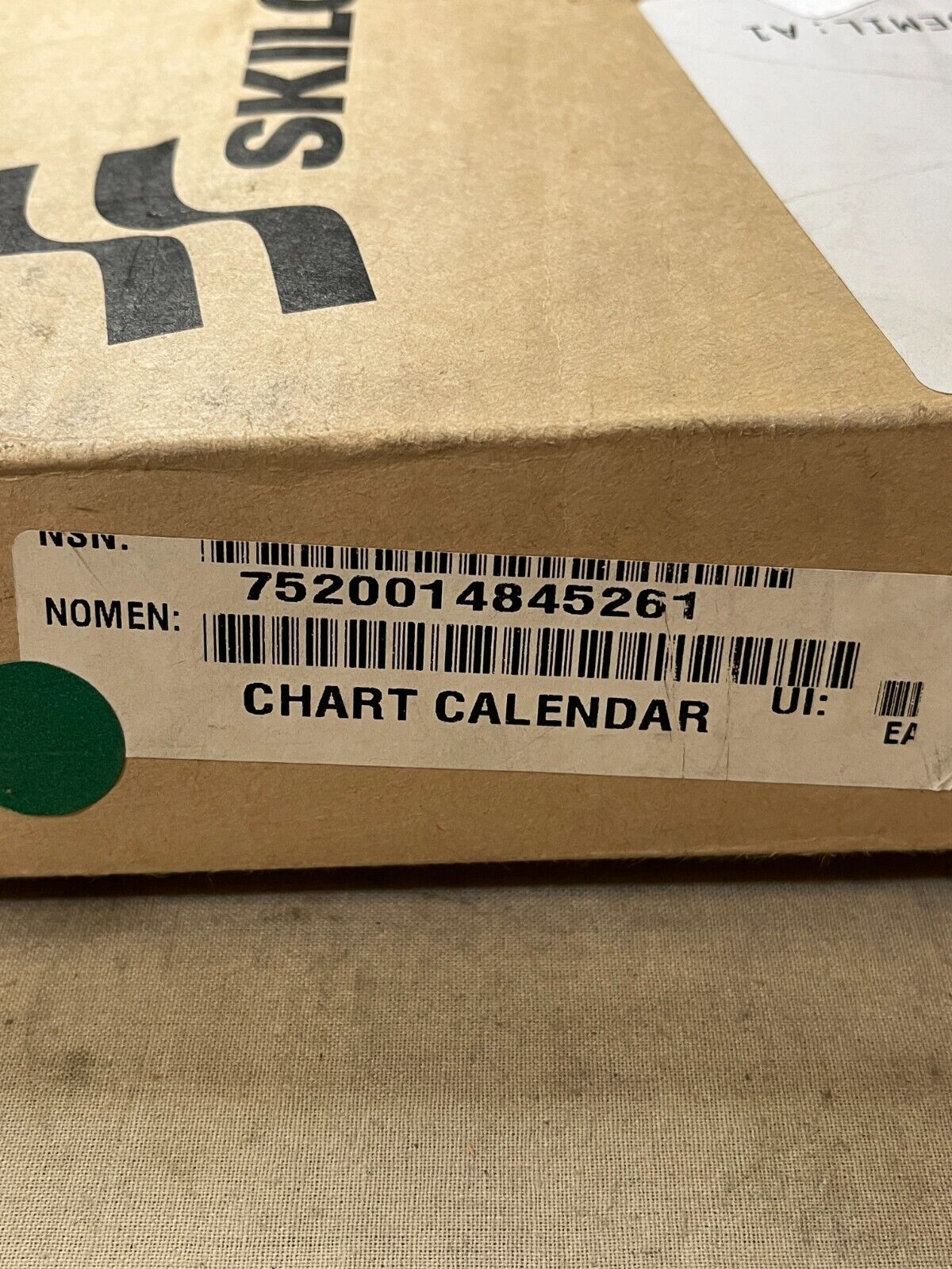 ED2030 SKILCRAFT QUARTET MAGNETIC IN/OUT BOARD 11''X14'' 7520-01-484-5261 USA