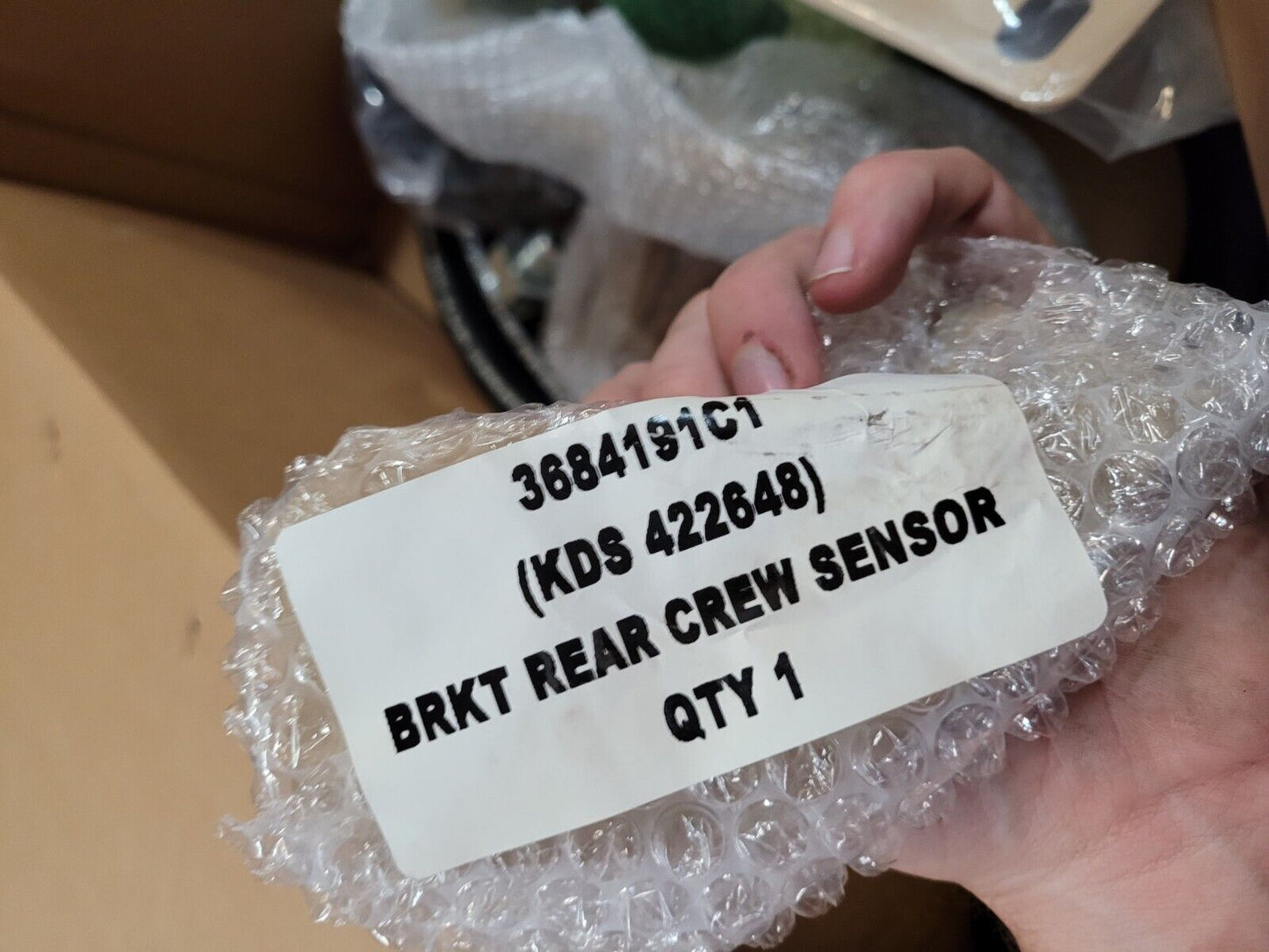 MRAP NAVISTAR 2684191C1 422648 VEHICULAR BRACKET SUPPORT REAR 2590-01-565-3879