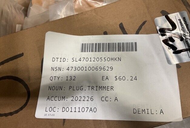 NEW MILITARY PALLETIZED LOADING M1075 TRUCK OSHKOSH 2AX373 6835921 TRIMMER PLUG