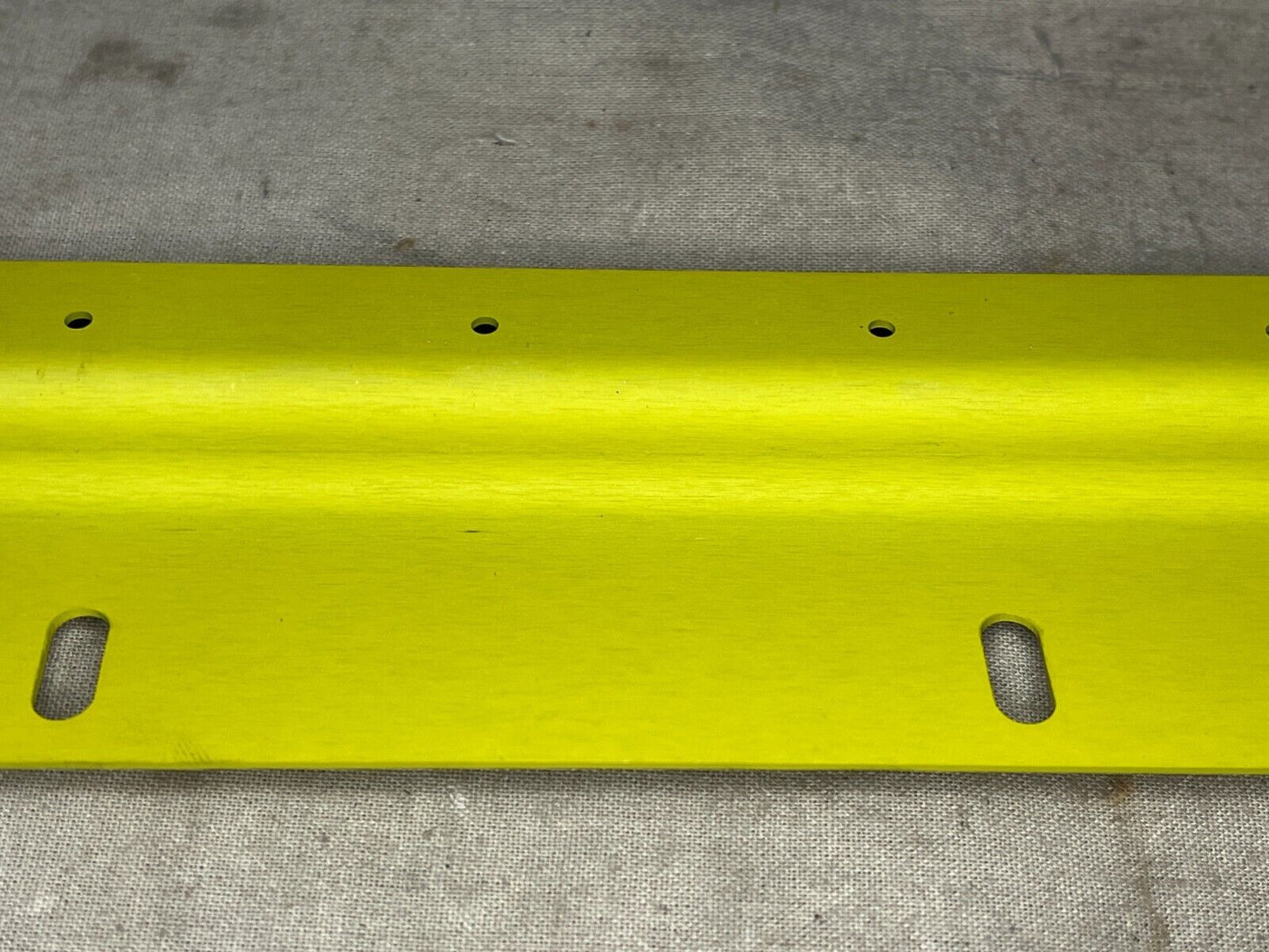 HELICOPTER HH-60 70216-02408-101 WIND STRIP RETAINERS 1560-01-155-6604