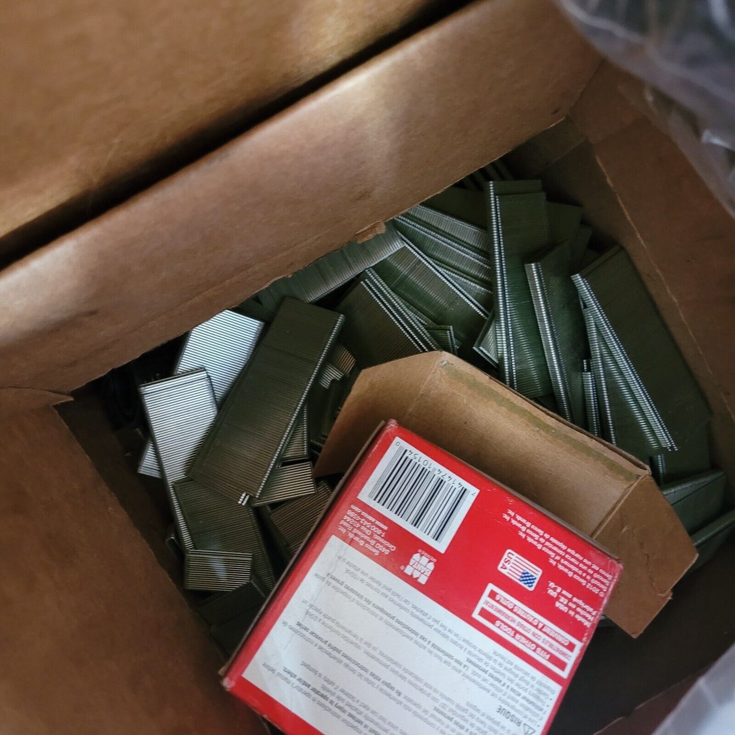 SENCO CROWN STAPLES 1/4" x 1-1/4" 18GA L15BAB 5000pc GALVANIZED FINISH STAPLES