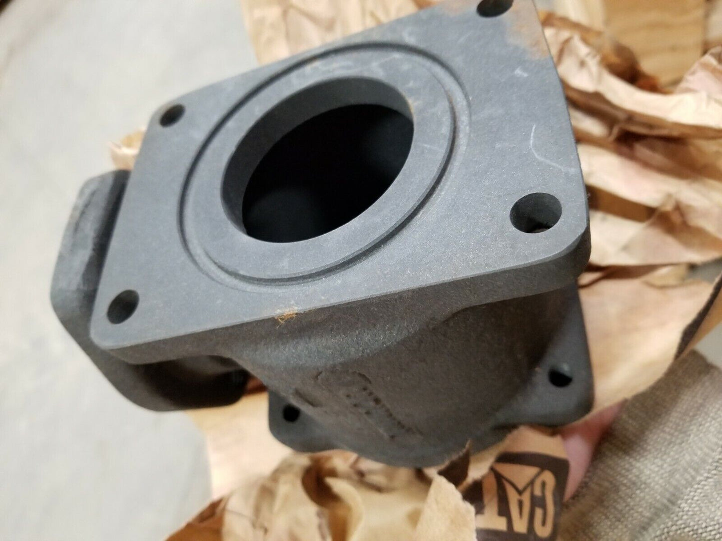 CAT OEM Filter Body Housing 2P1052 2940-01-253-7420