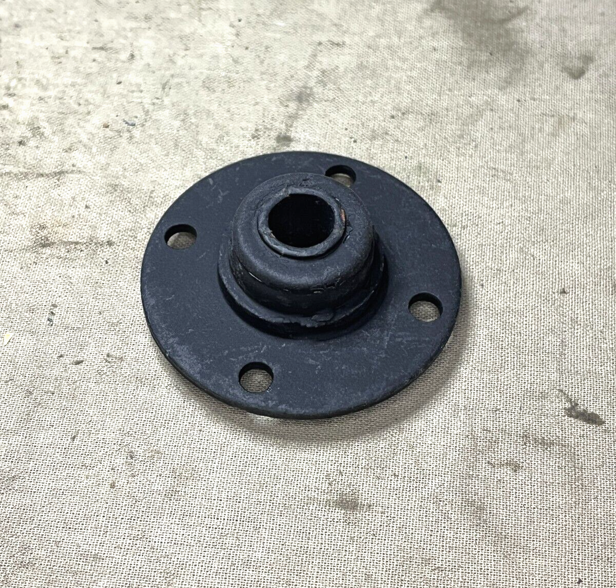 HMMWV M998 1 1/4-TON TRUCK SUPPORT SILENT BLOCK BUSHING 5591613 5365-01-246-8281