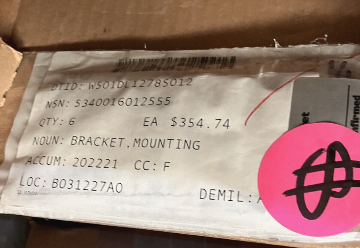 USGI MILITARY NIITEK 004419 MOUNTING BRACKET LIFT ARM BASE 5340-01-601-2555