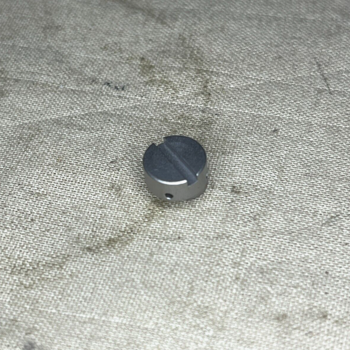 NEW BELL TEXTRON 204-011-453-1 H-1 IROQUOIS PIN 5315-00-860-9527 USA-STOCK