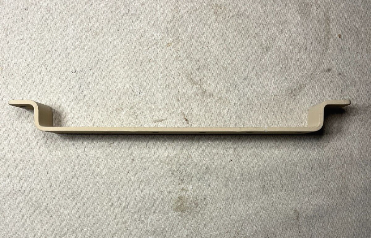 MRAP RG-31, MMPV VEHICLE R0076315-0102 MOUNTING PLATE R0076315 5340-01-574-6902