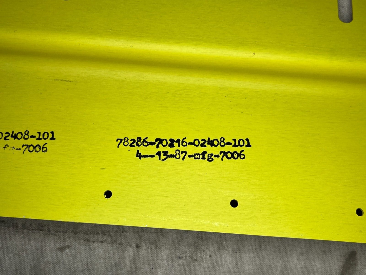 HELICOPTER HH-60 70216-02408-101 WIND STRIP RETAINERS 1560-01-155-6604