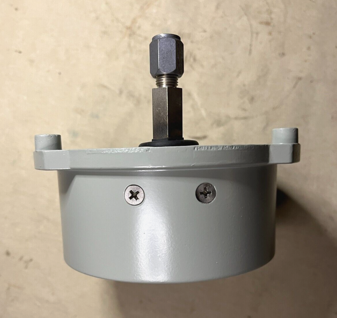 Weksler EA243PVF-RBBX 4-1/2" Dial Indicating Pressure Gage 6685-01-335-5774