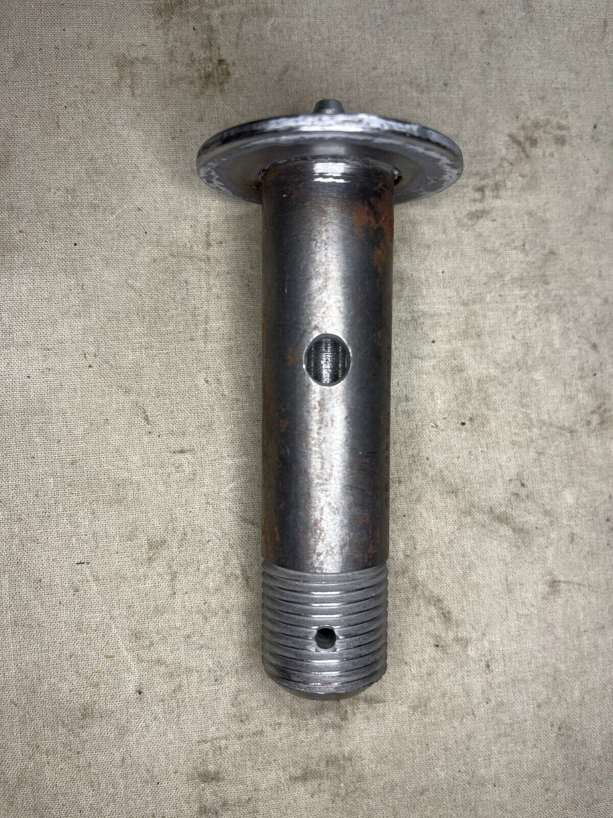AIRCRAFT A10 CS2530-0023 WHEEL SPINDLE KINGPIN BOLT 2530-00-079-2195 NOS