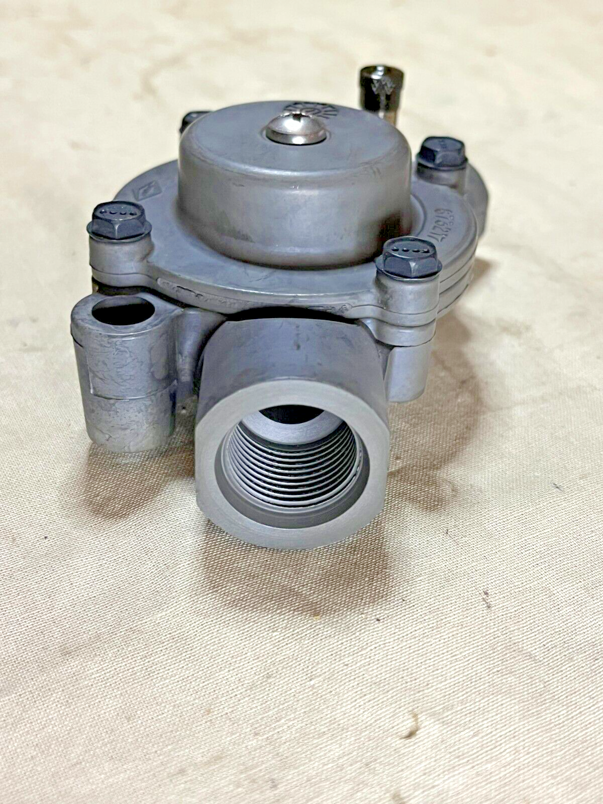 FMTV LMTV MRAP M939A2 CTIS PNEUMATIC WHEEL VALVE 673217 4820-01-363-3743 USA