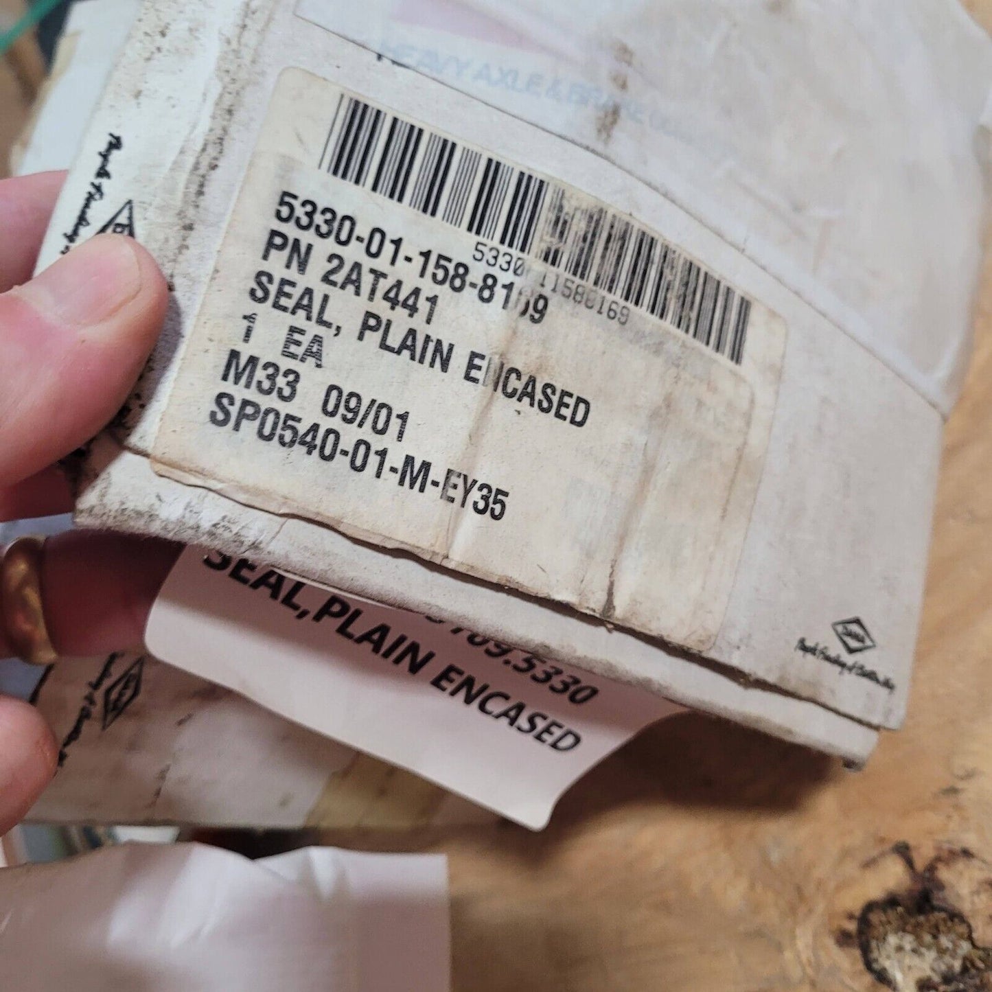 MILITARY TRUCK HEMTT M977, M978, AXLE PLAIN SEAL 2AT441 113517 5330-01-158-8169