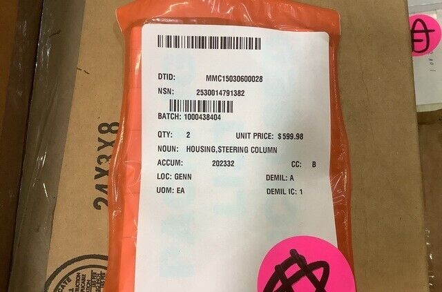 OSHKOSH 3233514 FC32006 SHAFT STEERING COLUMN HOUSING 2530-01-479-1382