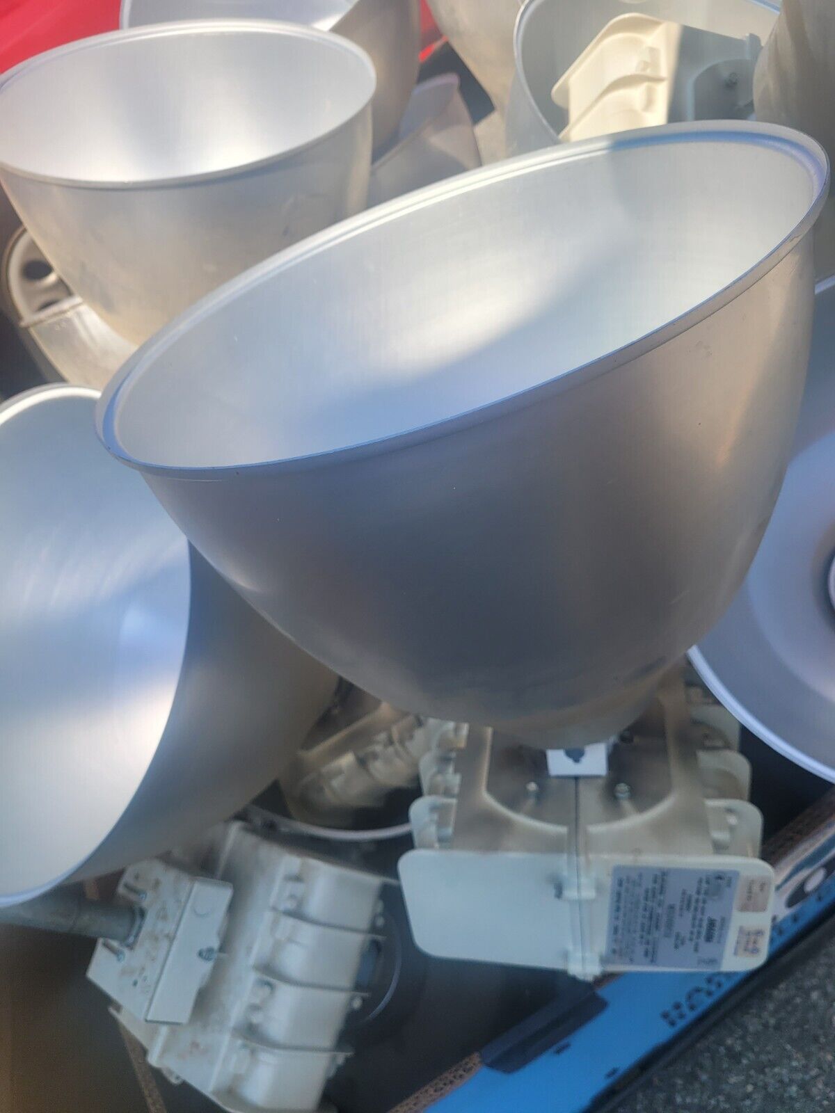 LOT OF 4 PALLETS 400W High Bay Metal Halide Lamp JM0440M X400 M-59 DAMP Lights