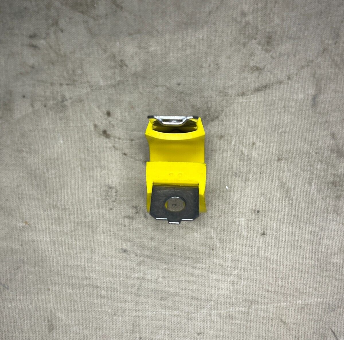 HELICOPTER HH-60H, SH-60B 1/2" SS7563-9NBCL LOOP CLAMP 5340-01-162-8716 NOS