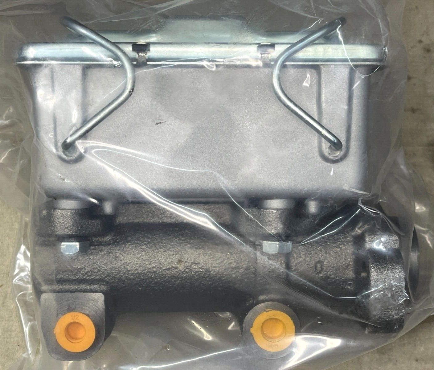 HMMWV M998 BRAKE BOOSTER CYLINDER ASSEMBLY KIT WITH HARDWARE 2530-01-568-8843