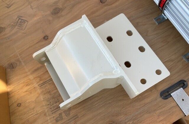 MRAP-COUGAR ISS 1.5, 1.0 3811616 10022934 VEHICULAR BRACKET STEERING TRAY MTG,LH