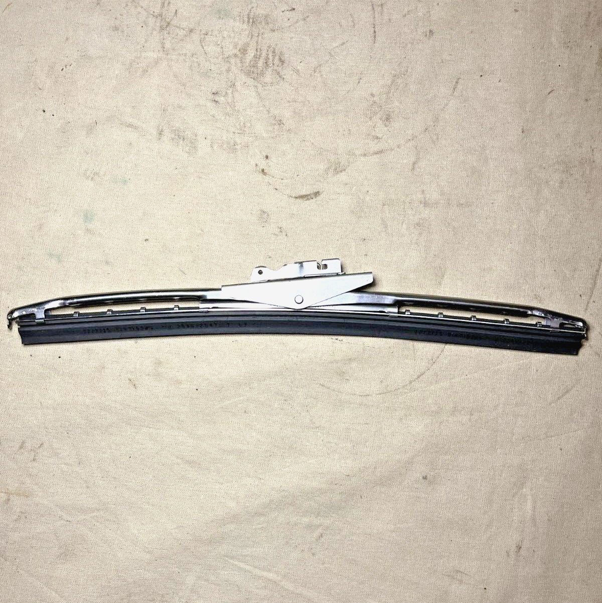 TRICO CLASSIC 33-101 20308 10" WINDSHIELD WIPER BLADE 852455 2540-00-255-9206