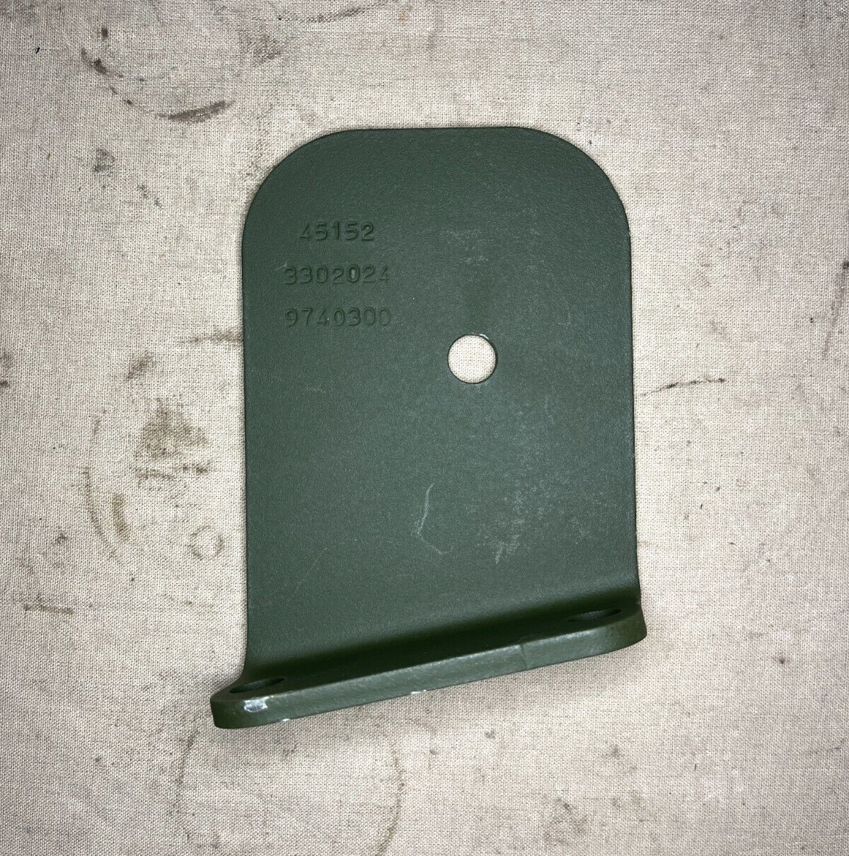 MTVR-2MK23 TRUCK OSHKOSH 3302024 LIGHT BRACKET MOUNTING PLATE 6220-01-504-6494