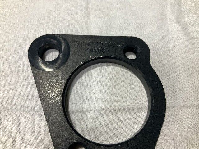 (1EA) HET M1070P1 OSHKOSH 4026643 BELL CRANK BOTTOM LATCH 3040-01-612-4028 USA