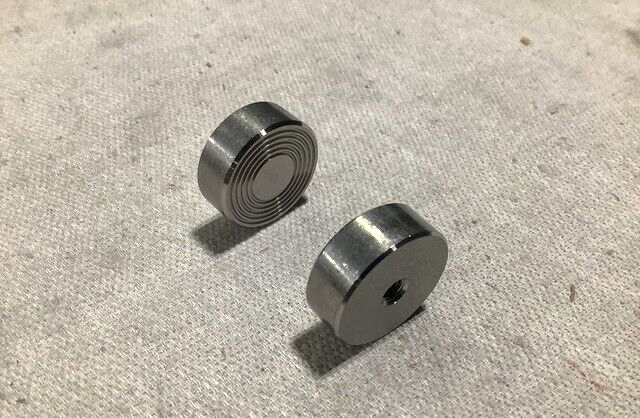 (1EA) C CROUTHAMEL 051B-4001 PLAIN SOLID DISK 02615 5340-01-302-9542 USA