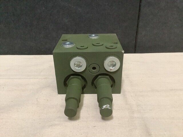 GENUINE ARMORED COMBAT EARTHMOVER M9 IC-5631 HYDRAULIC MANIFOLD ASSEMBLY