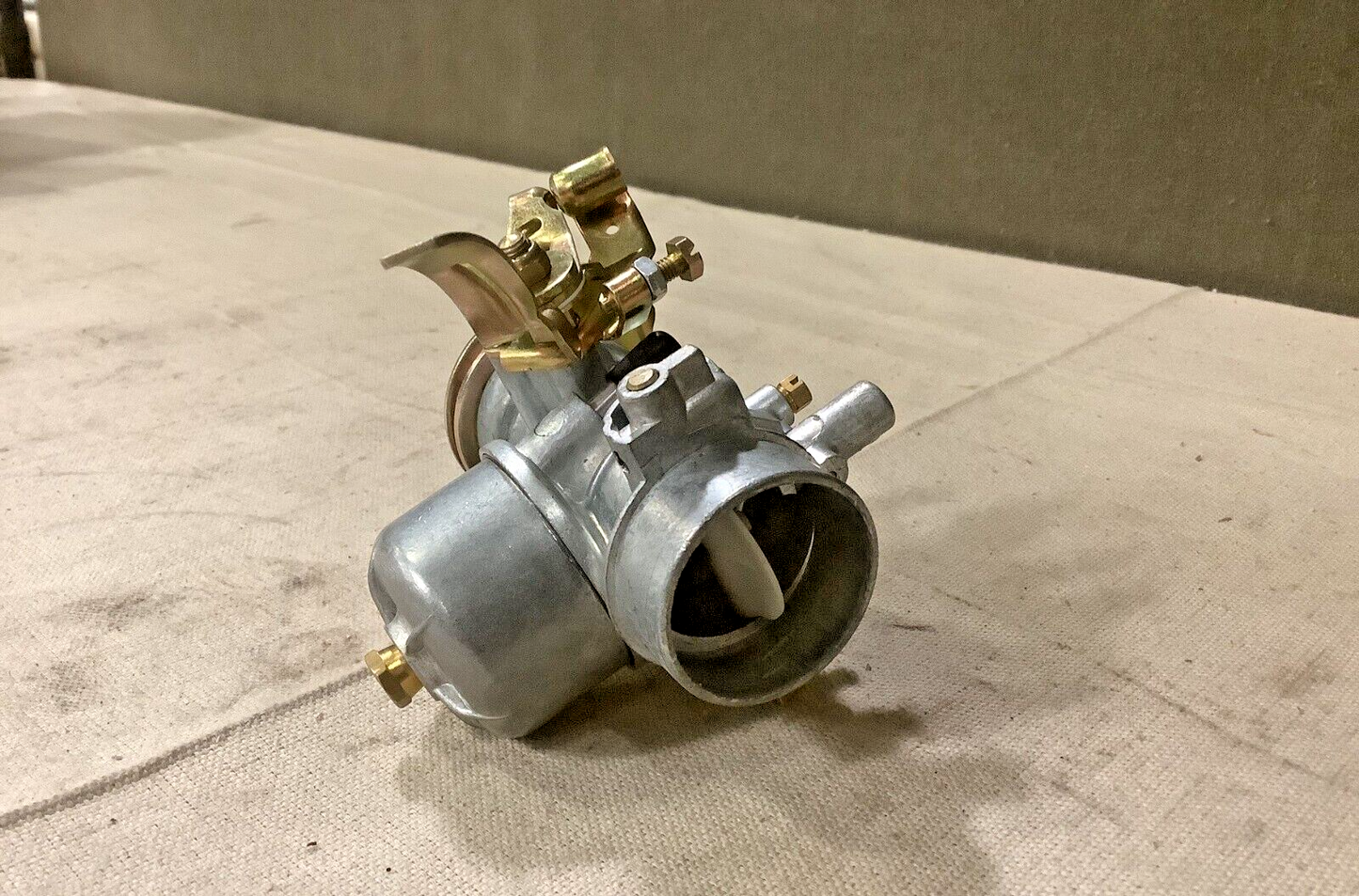 M1731 DECONTAMINATING SYSTEM AMW ENGINE 1637 FLOAT CARBURETOR 2910-01-357-2536