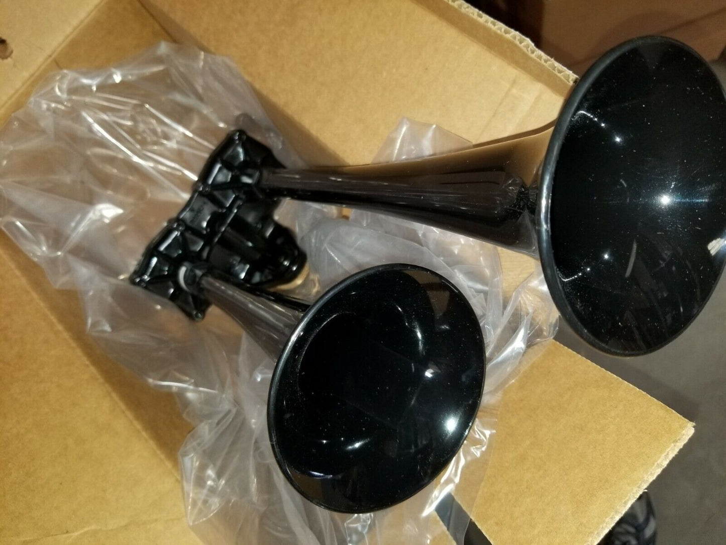 PLS Freighter AIR HORN 6350-01-155-7555 101493N 101493 117096C