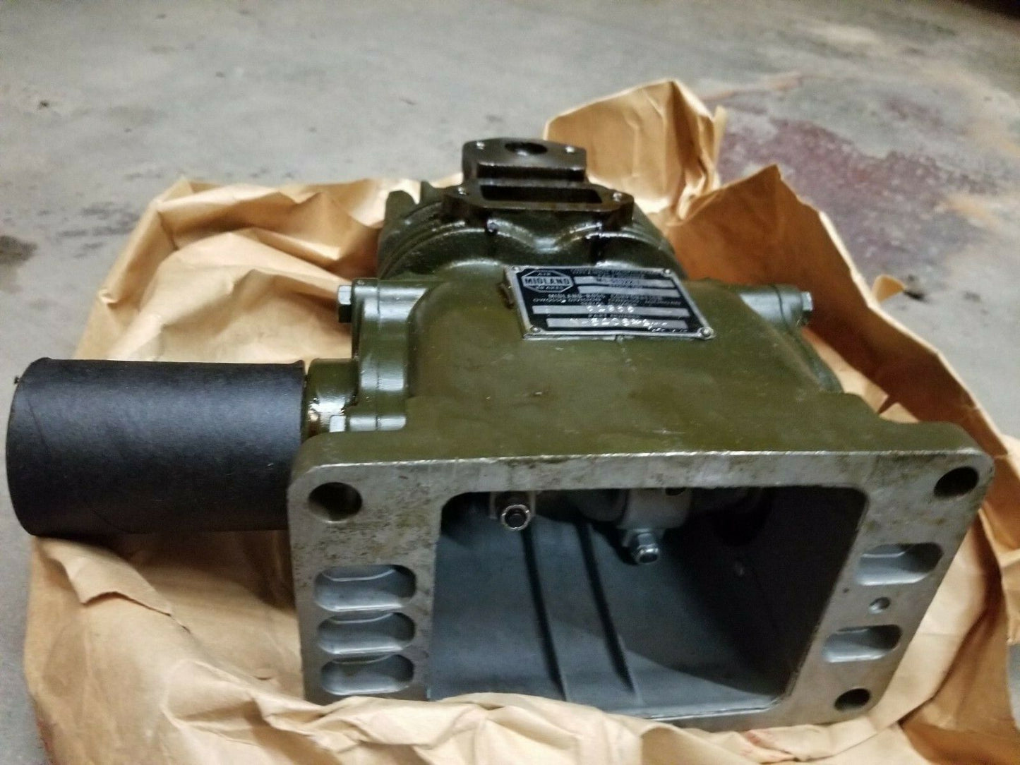 Military Compressor 4310-00-142-1743 224020 7539349 913385 1643M5 REO Truck