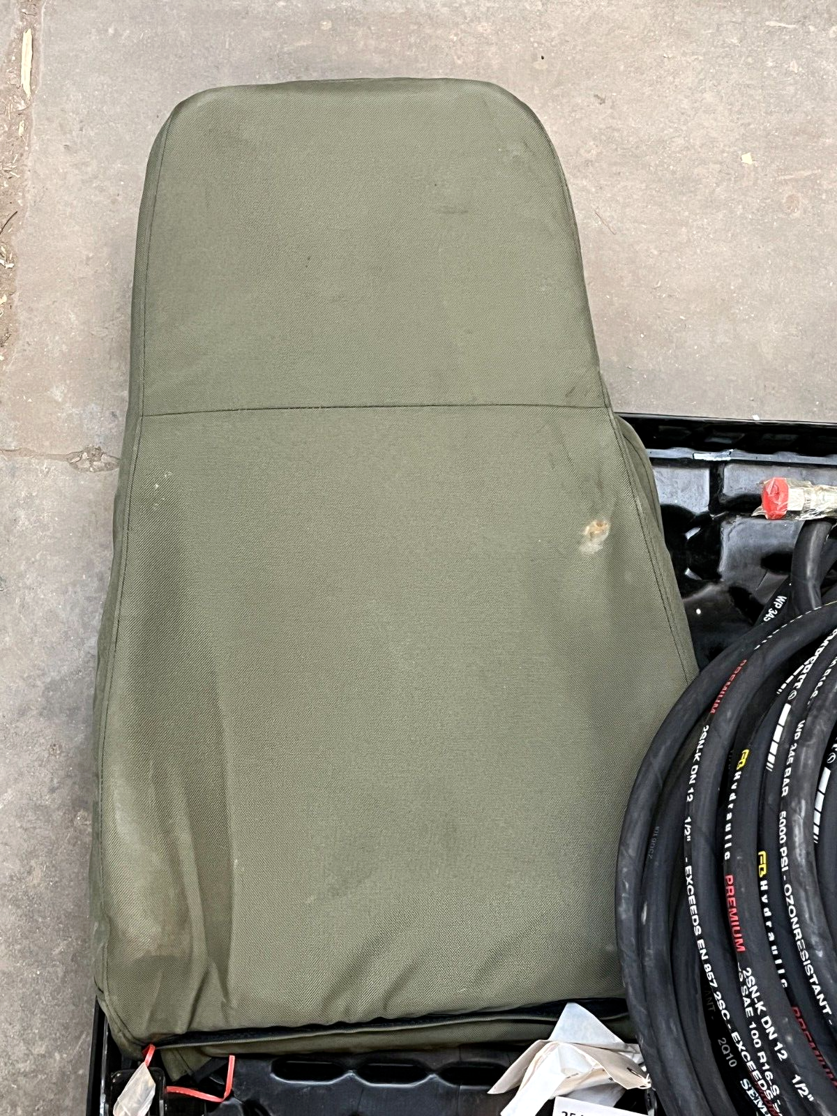 USGI ARMY MILITARY SURPLUS VEHICULAR SEAT 2540DSSEAT000 NOS USA