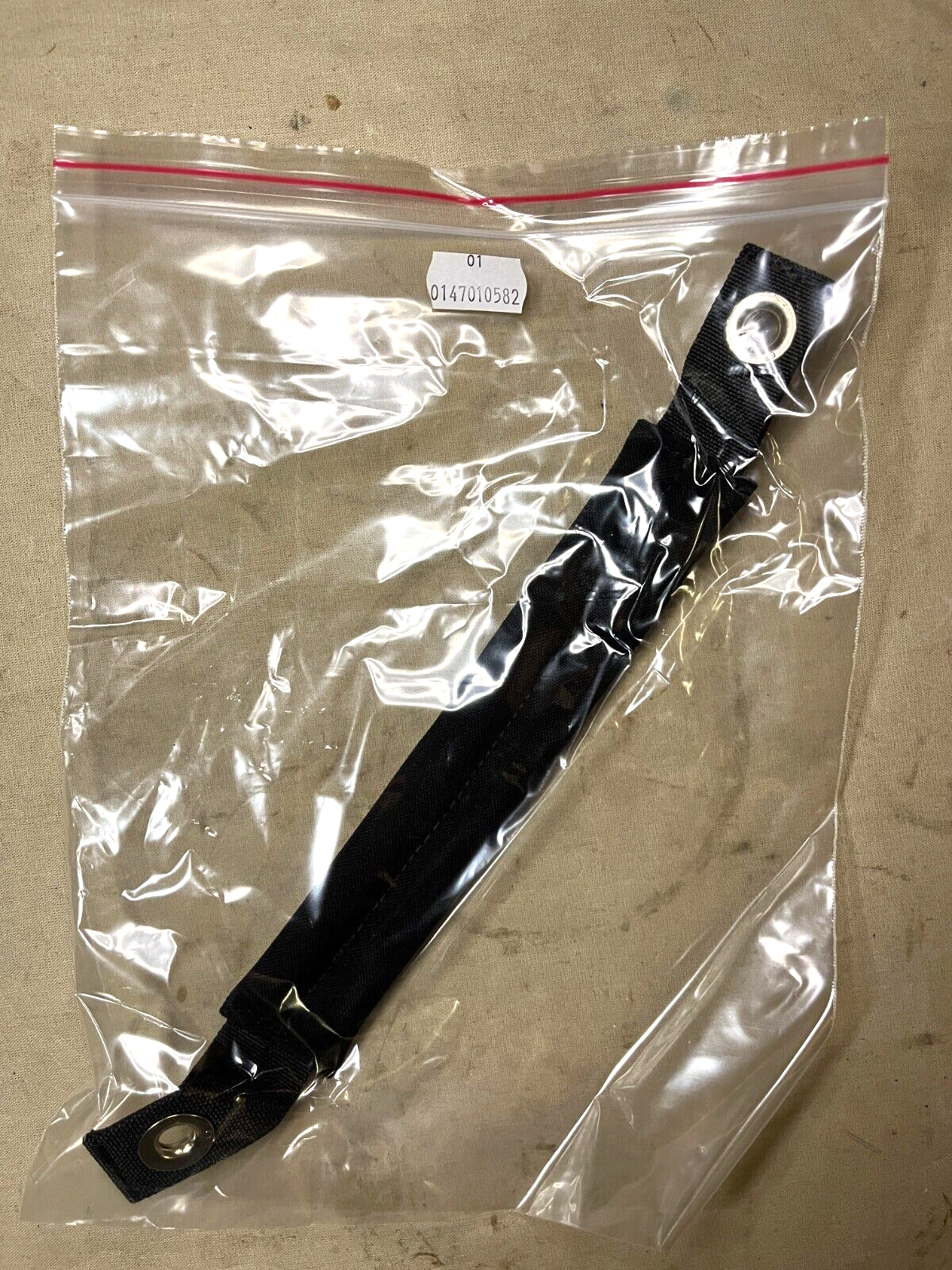 MRAP NAVISTAR 3113704C91L DOOR HATCH VEHICLE KIT HANDLE ASSY 2510-01-566-0974