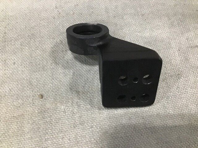 NEW MIL-C-11866 ERA INDUSTRIAL 12282275 MOUNTING BRACKET 5340-01-611-6217
