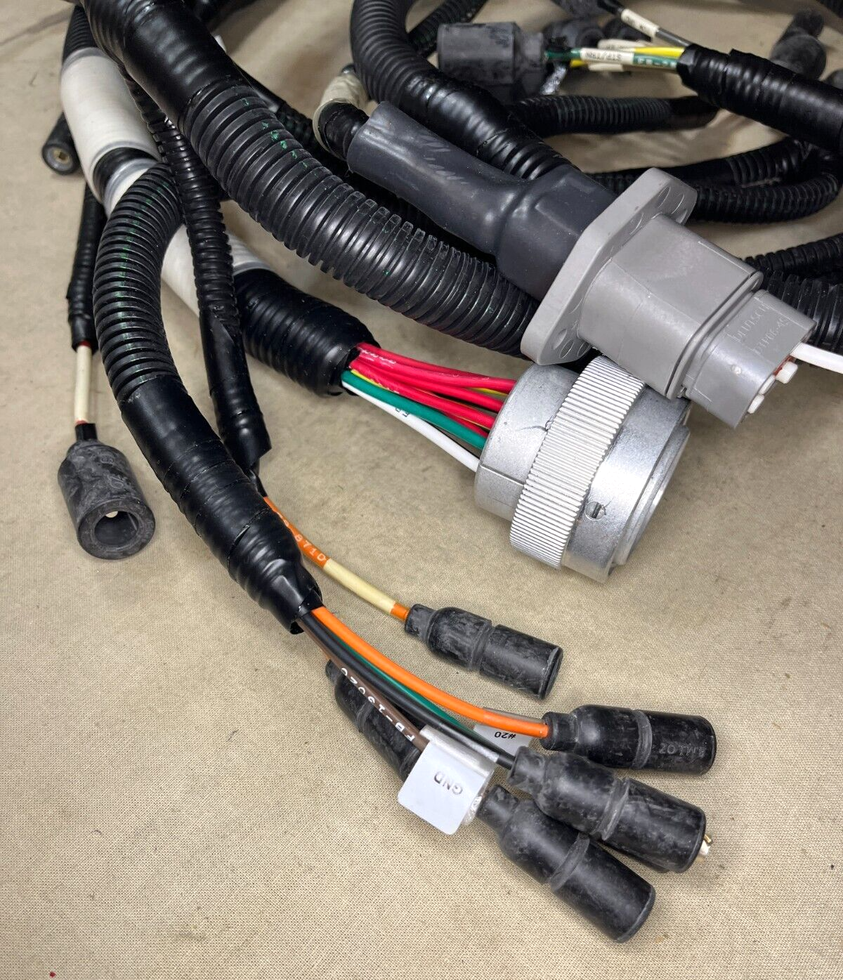 MPCV 10030215 BRANCHED WIRING HARNESS FRONT BUMPER POWER 6150-01-588-3145 NOS