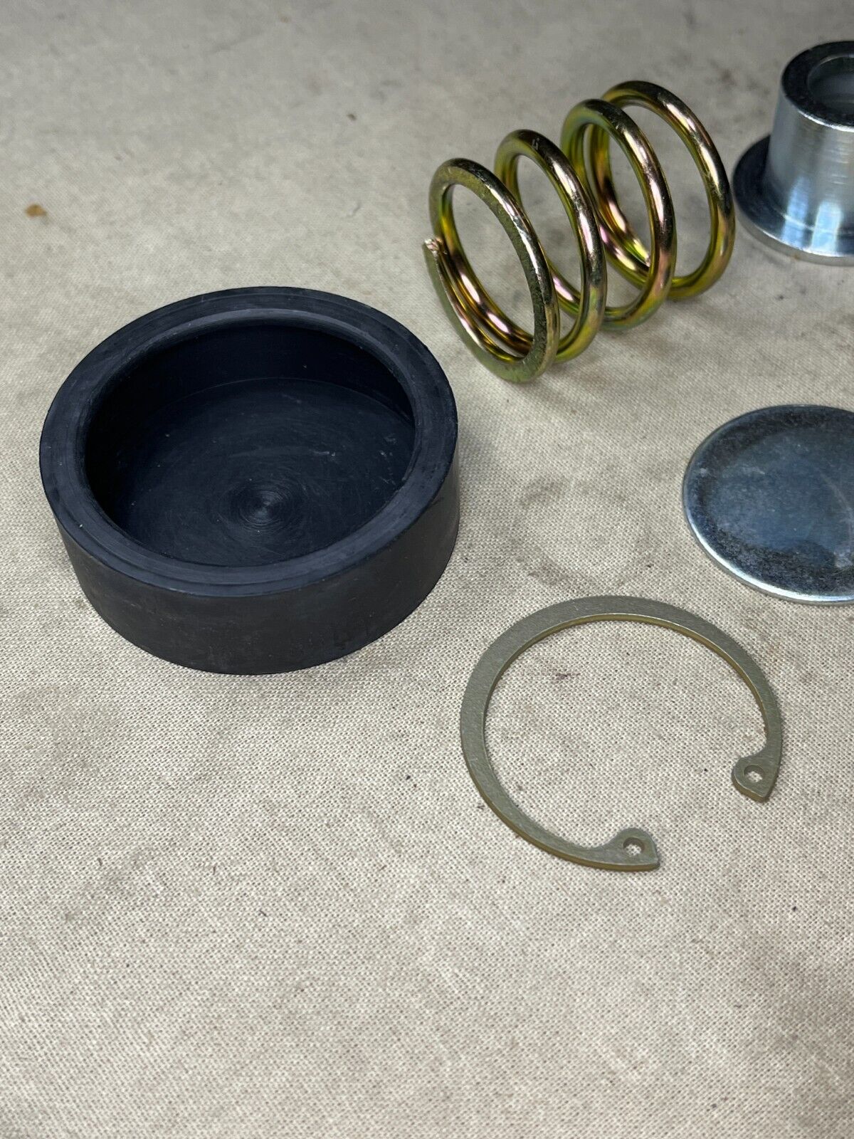 PARKER K-2019A HYDRAULIC BRAKE WHEEL PARTS KIT 12722001 2530-01-346-6315