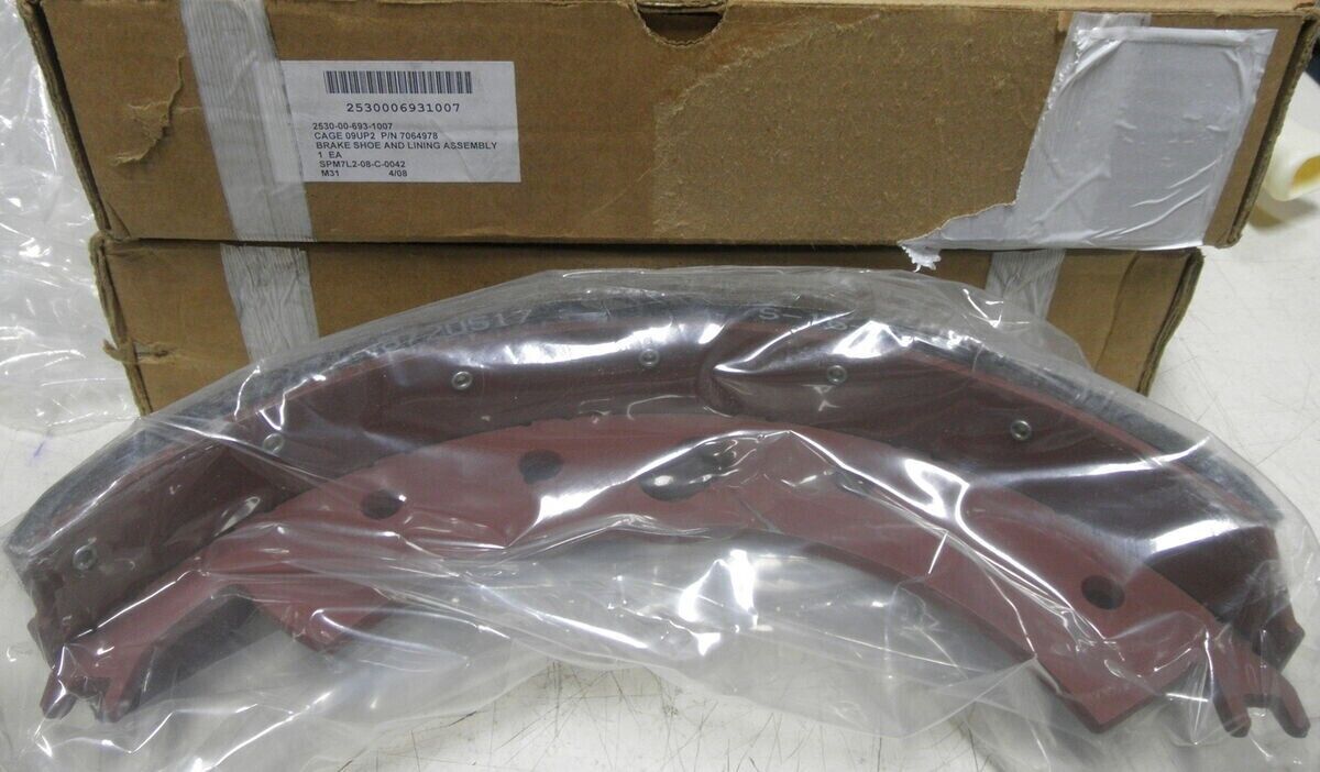 MRAP, M105 TRAILER BRAKE SHOE 7064979 7064978 A1-3222K713 2530-00-693-1007