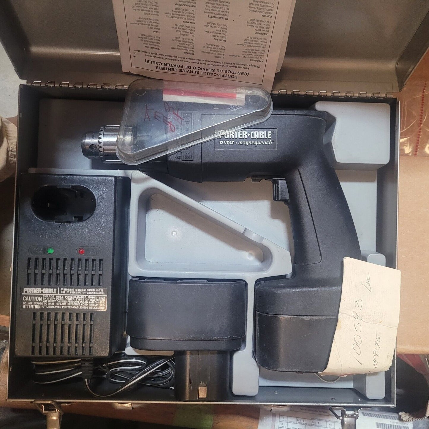 PORTER CABLE 12V MAGNEQUENCH 3/8" CORDLESS DRIVER DRILL KIT W/ FULL METAL BOX