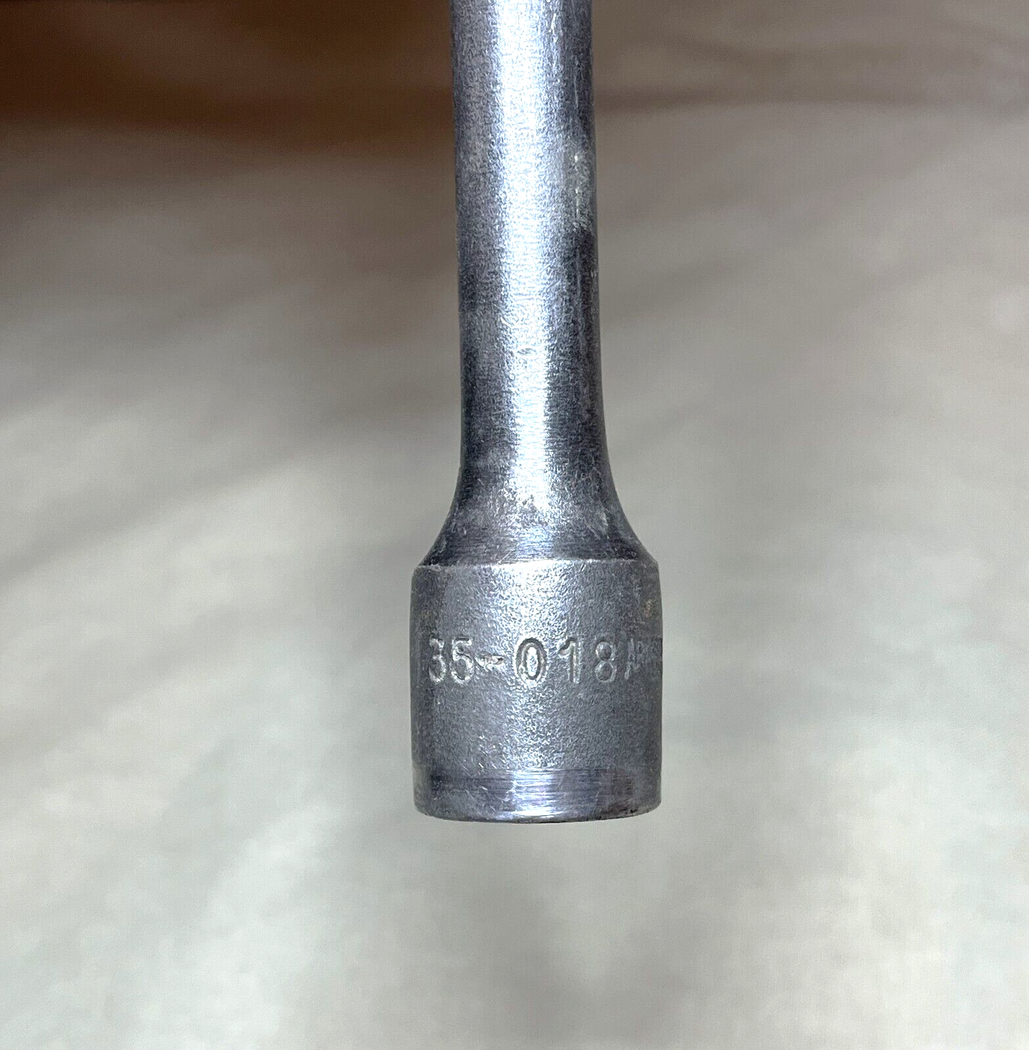 ARMSTRONG 35-018 9/16" T-HANDLE SOCKET WRENCH WITH 6-POINT OPENING OPEN-BOX USA