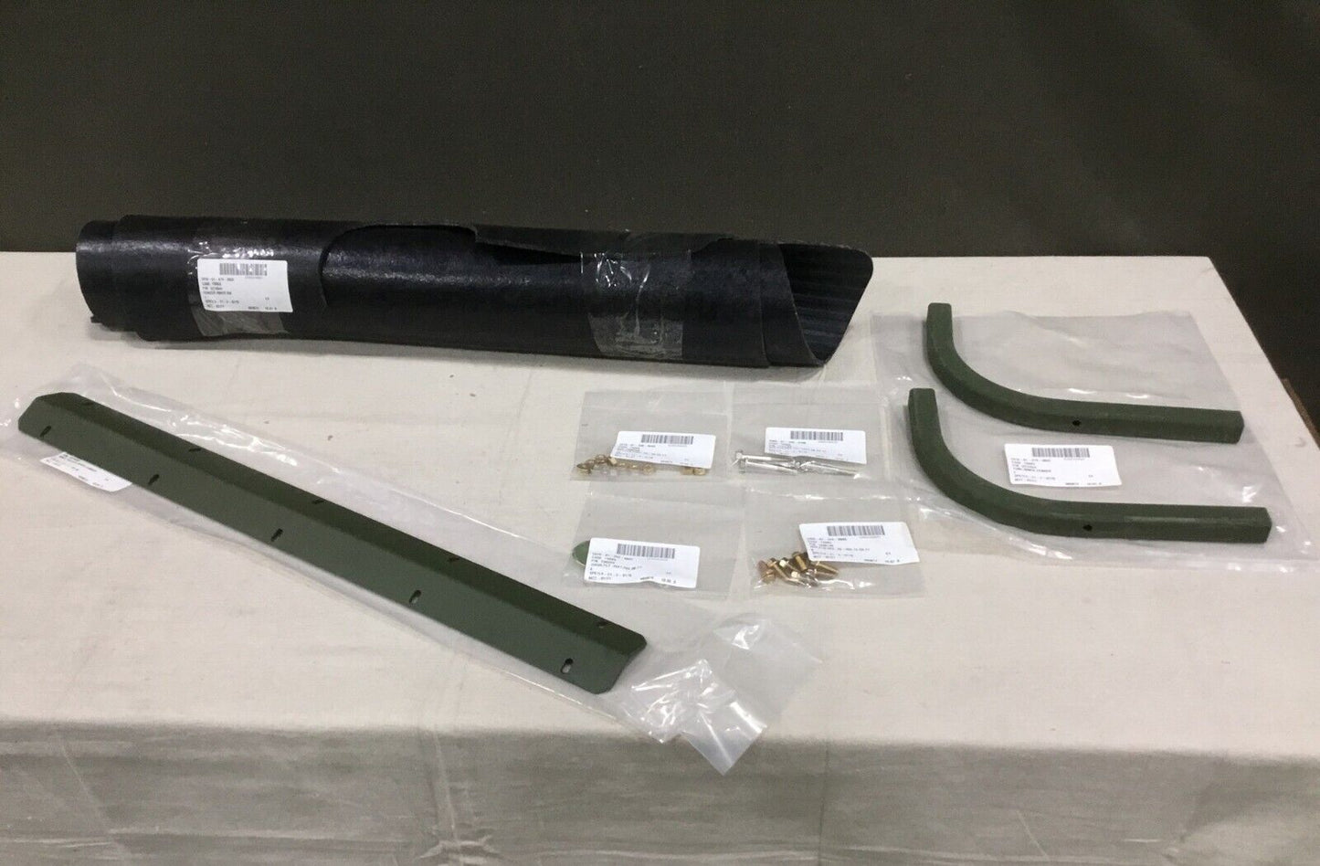MILITARY VEHICULAR FENDER OSHKOSH 3274645 BRACKET PARTS KIT 2510-01-479-3030