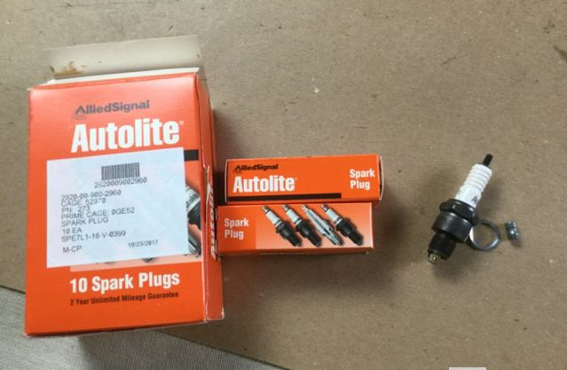 NOS Autolite Spark Plug 273 10 Pack USA OEM Spark Plug 5613824 R42CFS