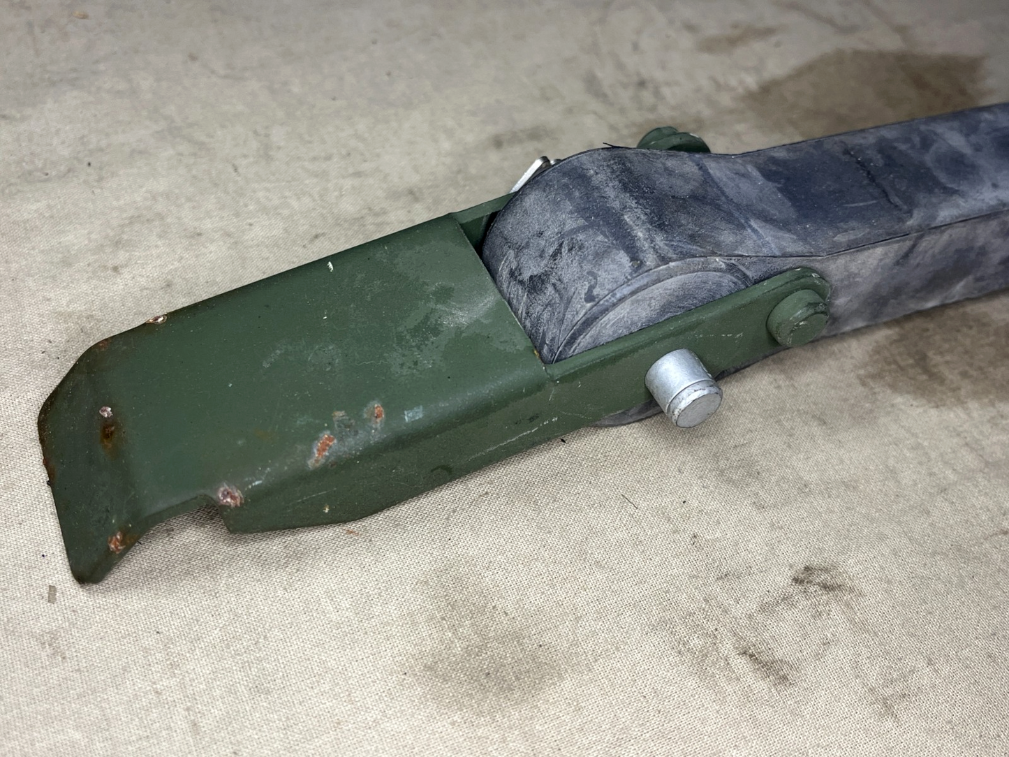 M998 HMMWV HOOD LATCH ASSEMBLY Humvee Hood Latch 1233889 2540-01-185-9530