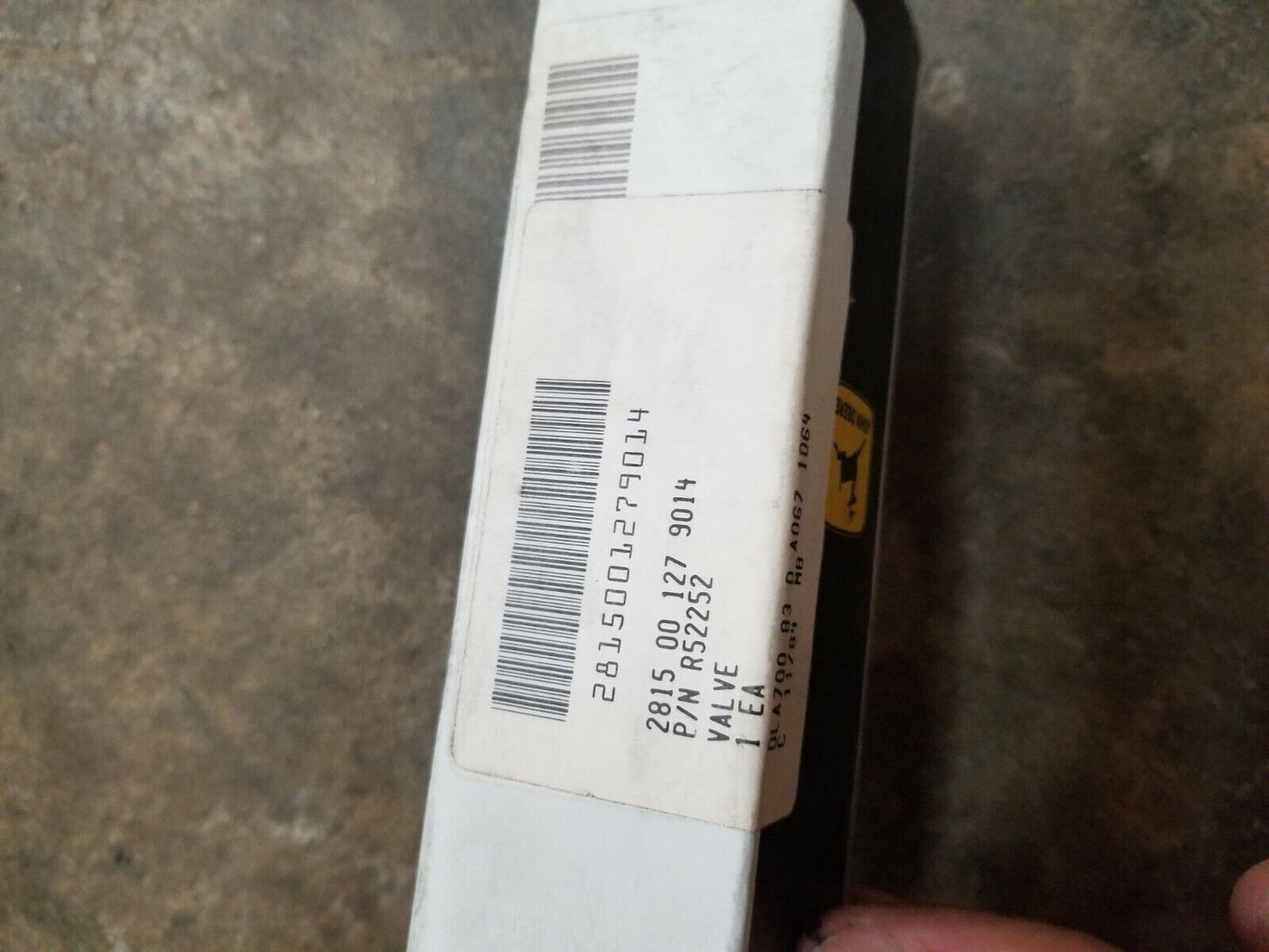 John Deere Exhaust Valve Exhaust valve engine - R52252 John Deere