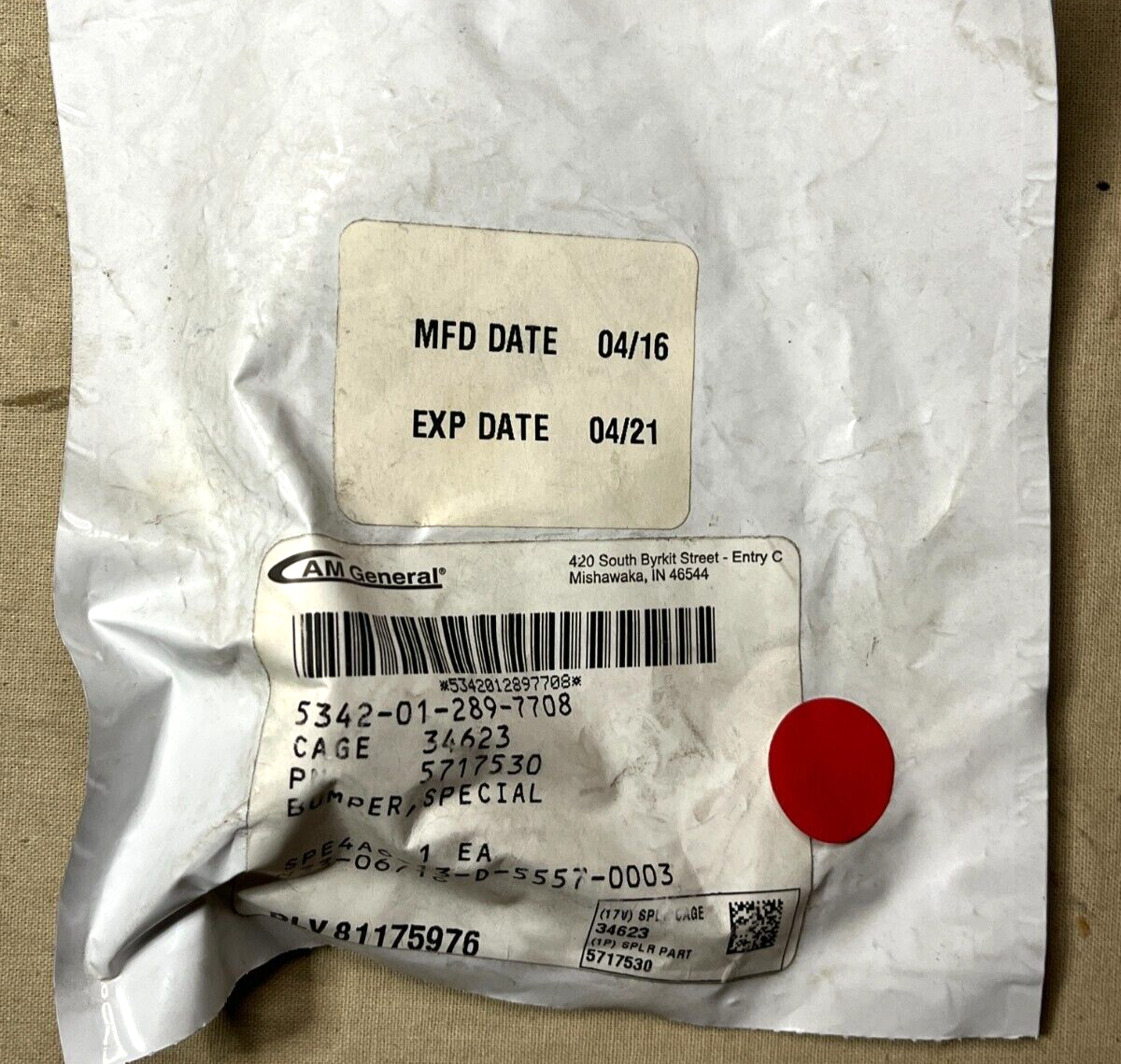 AM GENERAL HMMWV 5717530 WINDSHIELD BUMBER 5717530 12342017 5342-01-289-7708