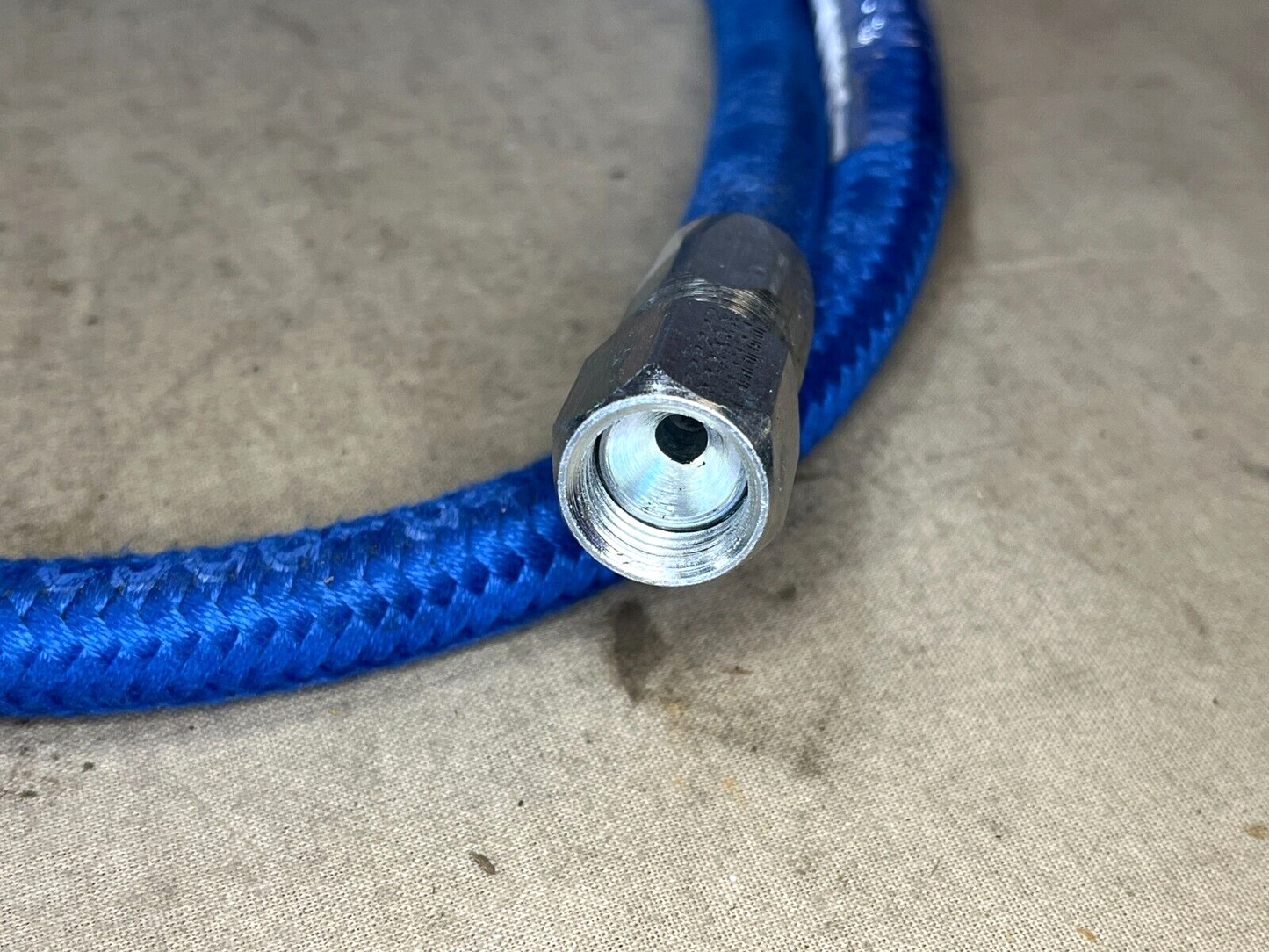 MRAP-MAXXPRO AEROQUIP 3867855C1 NONMETALLIC HOSE ASSY PT1545 4720-01-584-3513