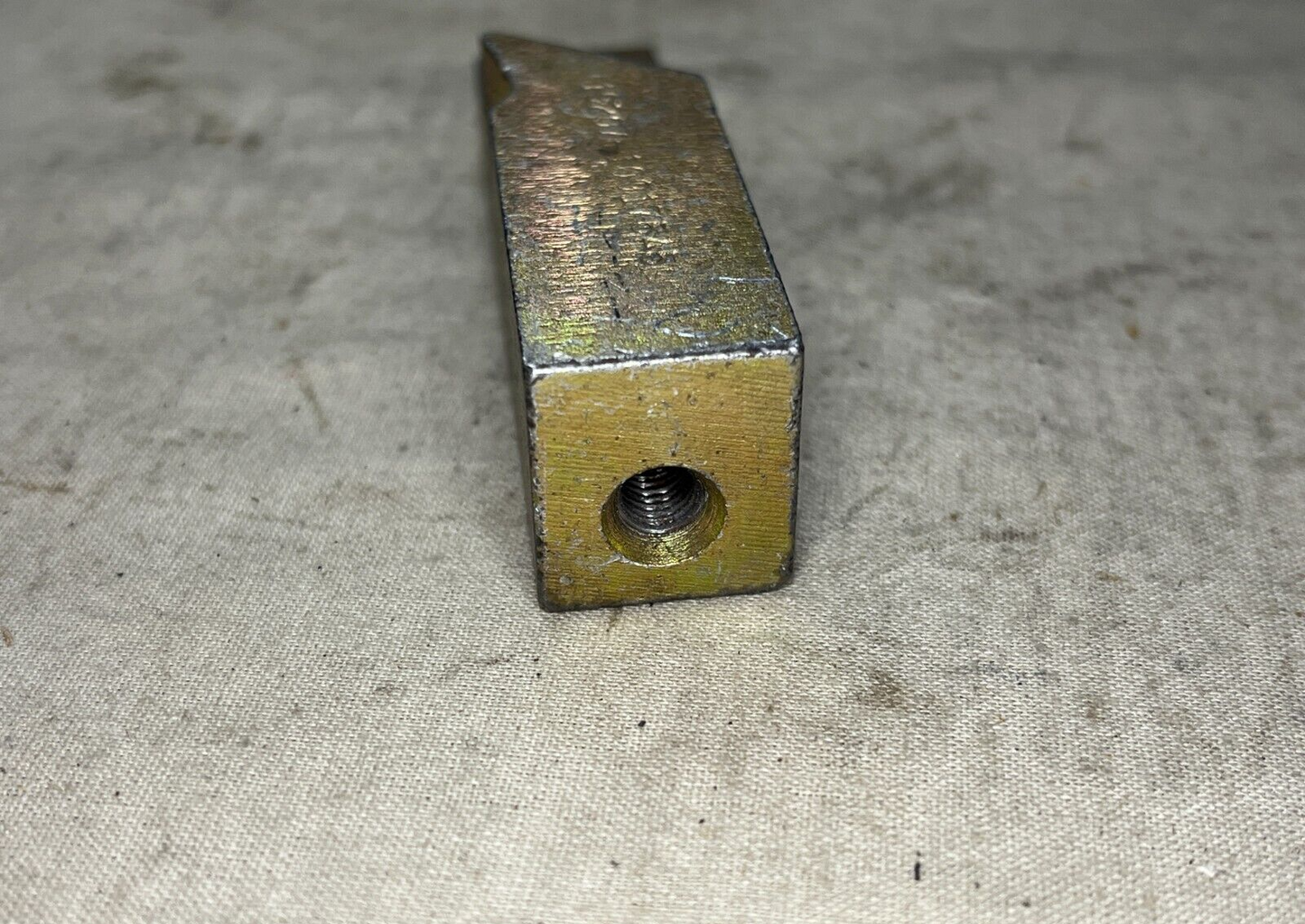 AIRCRAFT HORNET F/A-18 3575803 PLATE SPACER, PAWL 10917545 5365-01-125-1713 NOS