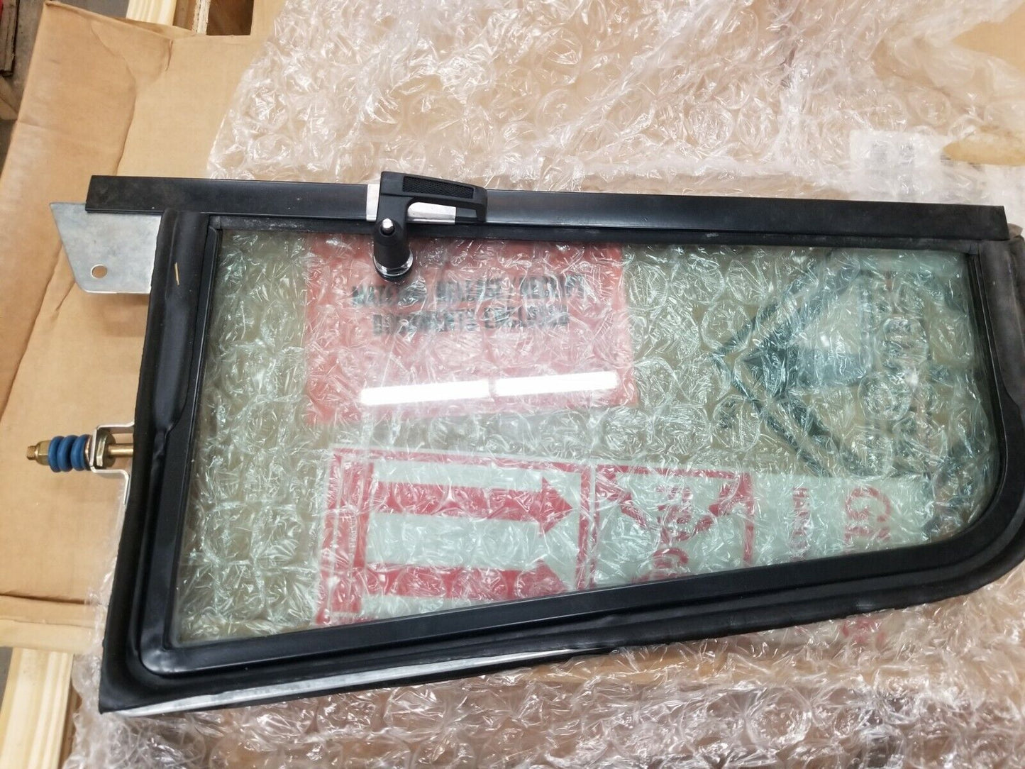 International Window Navistar 1650880C92 080-90013-17 4-D839-1L