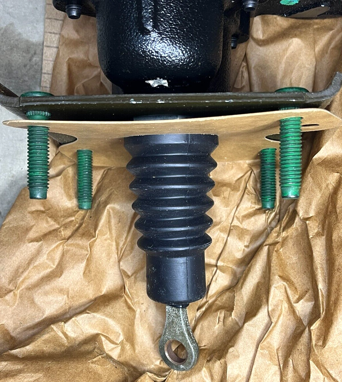 HMMWV M998 BRAKE BOOSTER CYLINDER ASSEMBLY KIT WITH HARDWARE 2530-01-568-8843