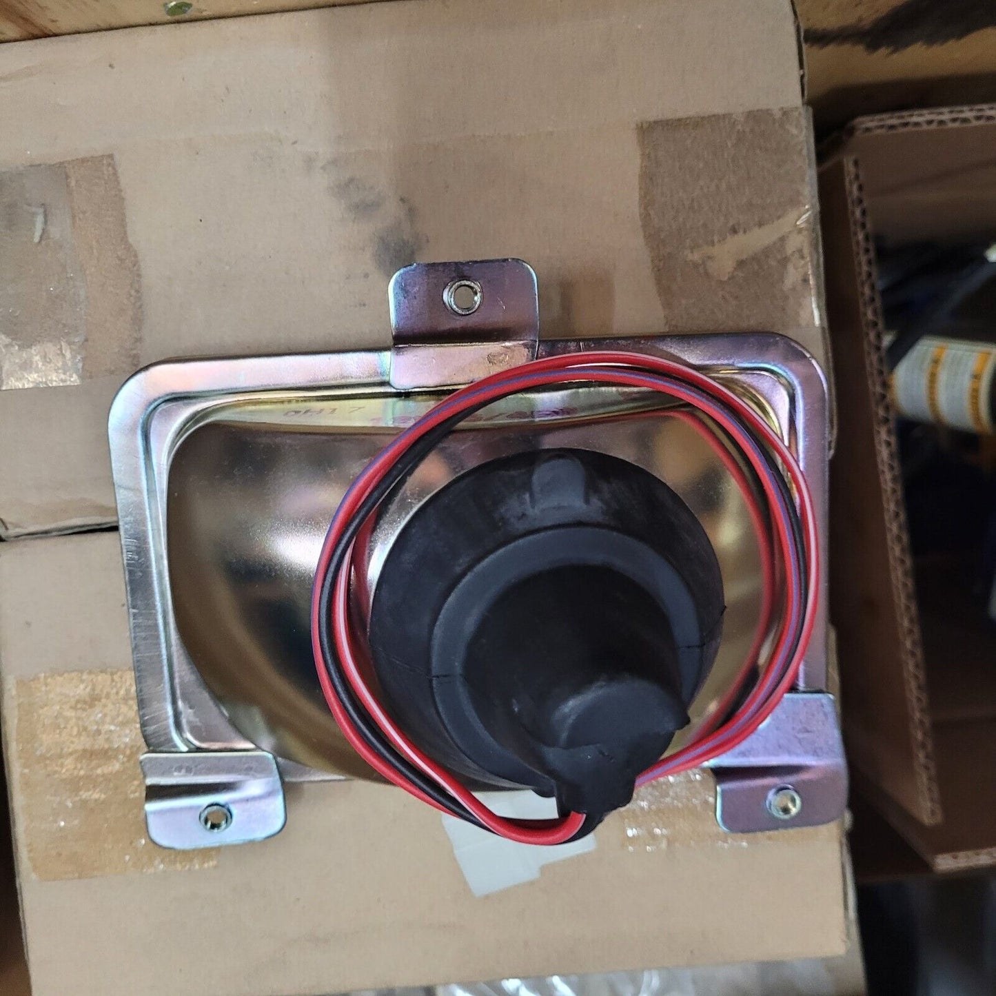 GENUINE KUBOTA RH HEADLIGHT BULB LAMP 12V 3A011-75720 FITS M9000 TRACTORS USA