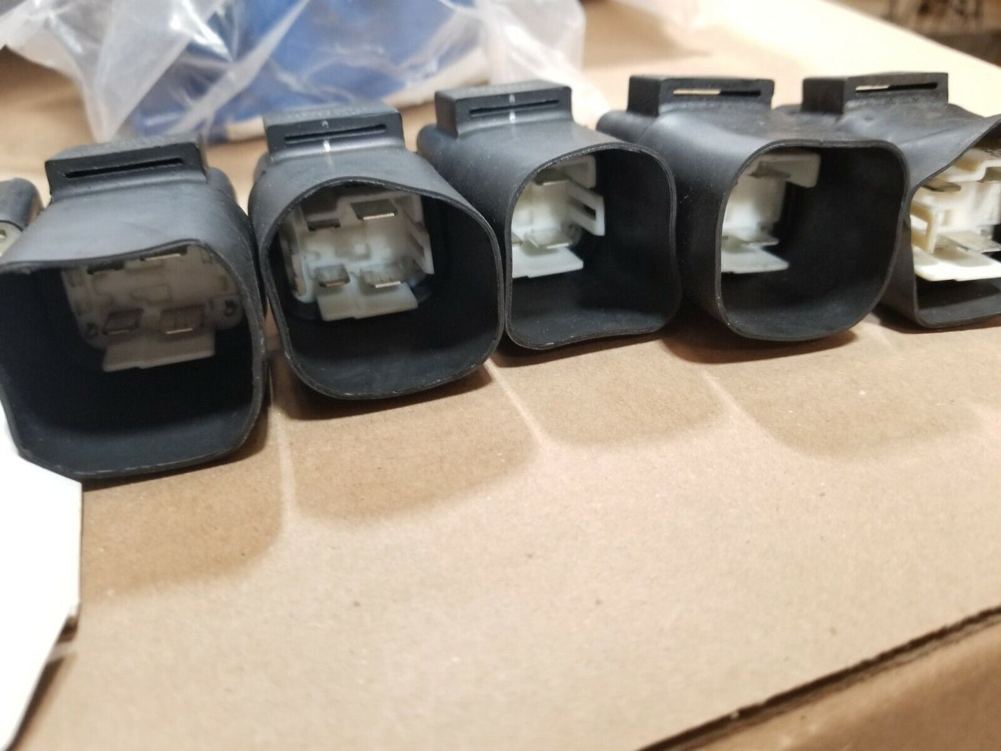 24I20 Kawasaki Mule 2510 2000 Relay 27002-1068 LOT OF 6 USED AND NEW