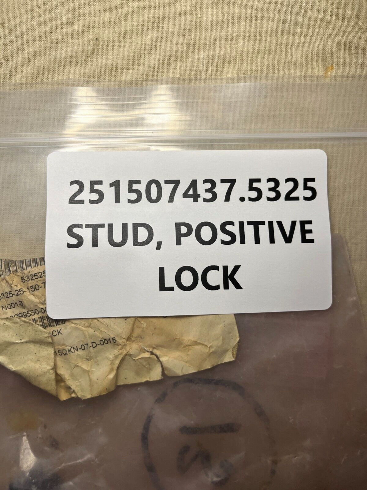 MILITARY CROWS RIGHT SIDE SUPPORT ASSEMBLY POSITIVE LOCK STUD 5325-25-150-7437